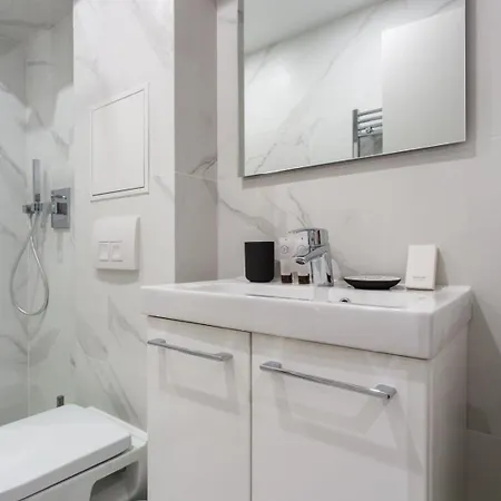 Bright And Cosy Sacre Coeur Apartment *